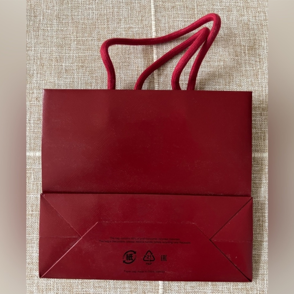 Brand New Cartier Red Gift Bag presentation of Clash de Cartier Ring - Picture 2 of 5